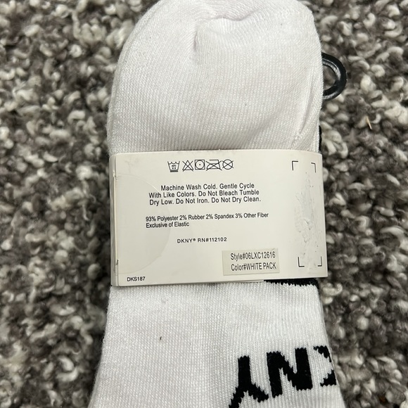 DKNY Sport, women’s white no-show socks. 6 pack. Size US 4-10. - Picture 4 of 4